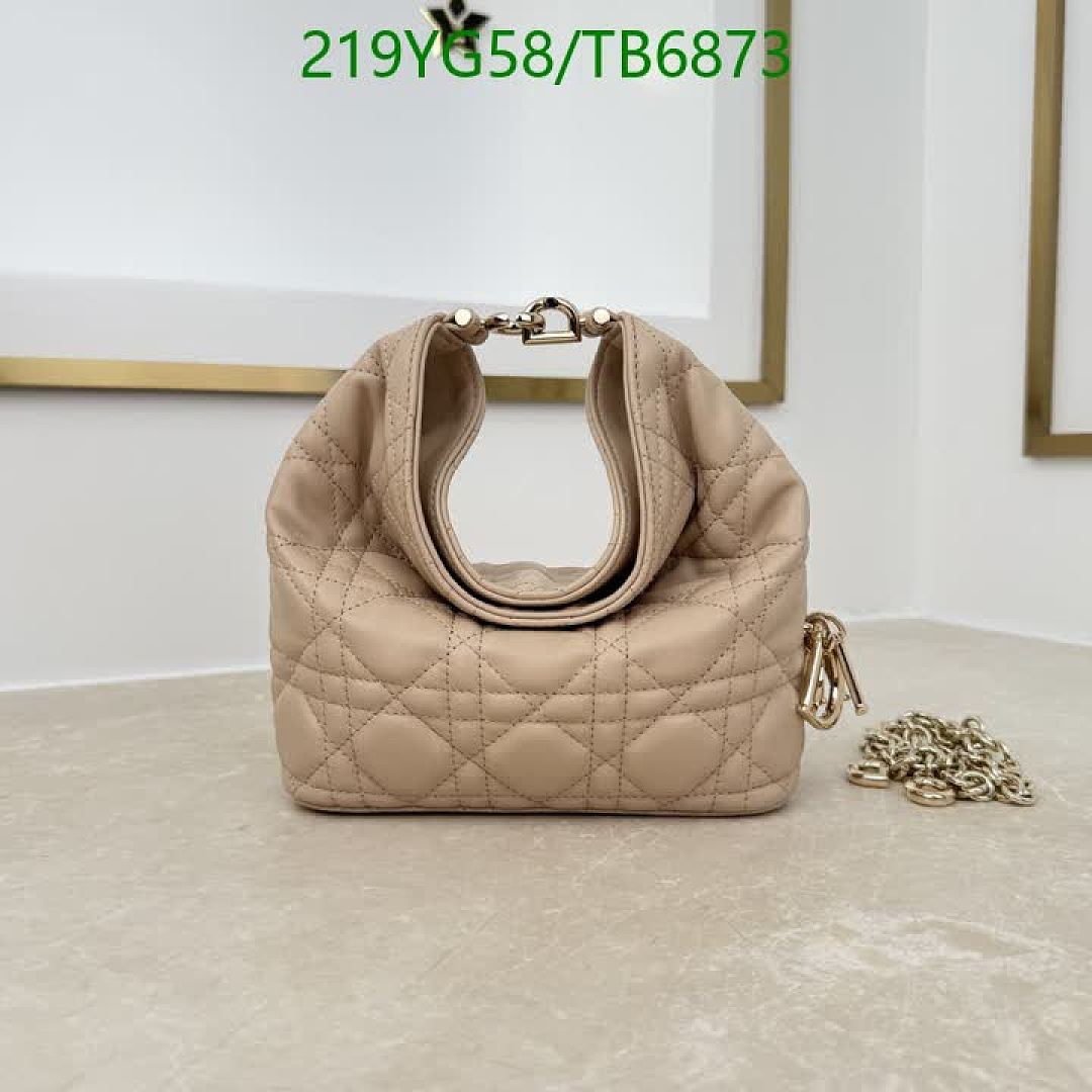 Dior-Bags(5A) Code: TB6873 $: 219USD