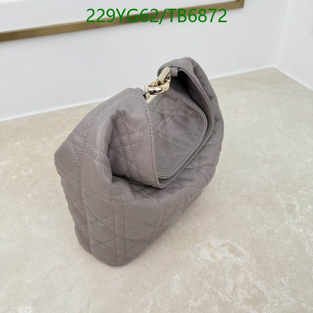 Dior-Bags(5A) Code: TB6872 $: 229USD