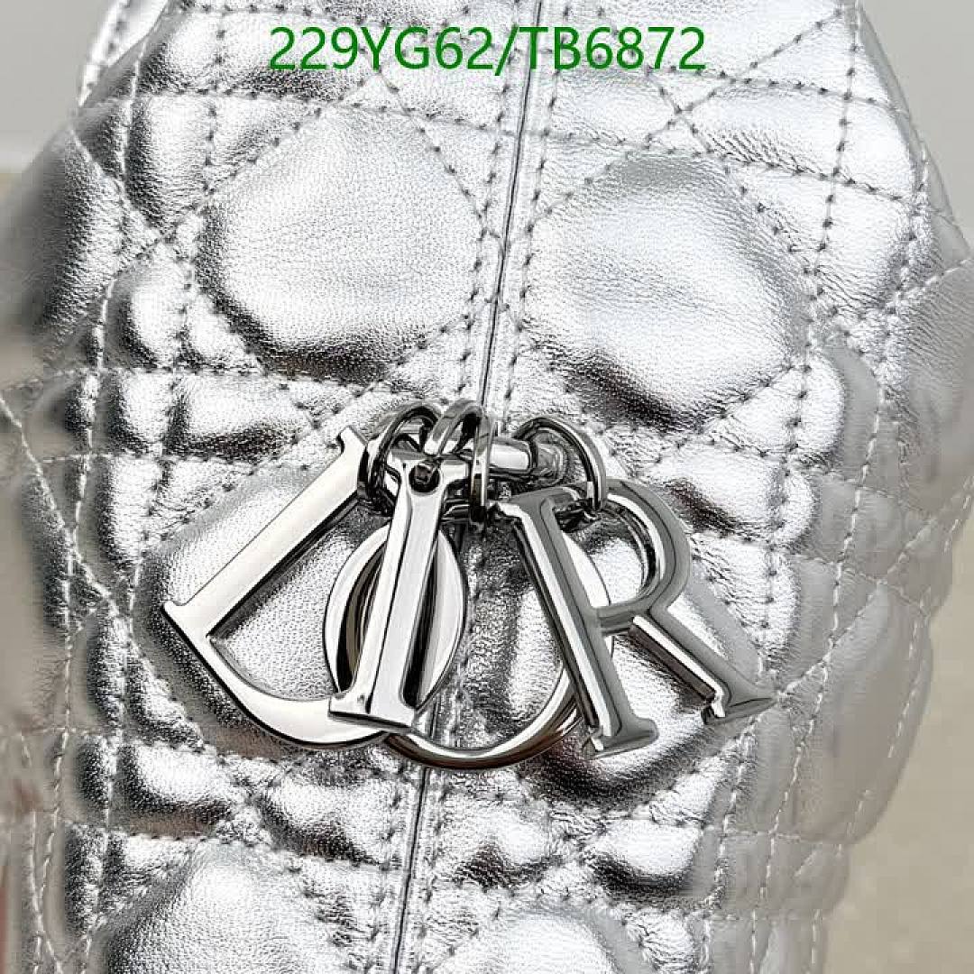 Dior-Bags(5A) Code: TB6872 $: 229USD