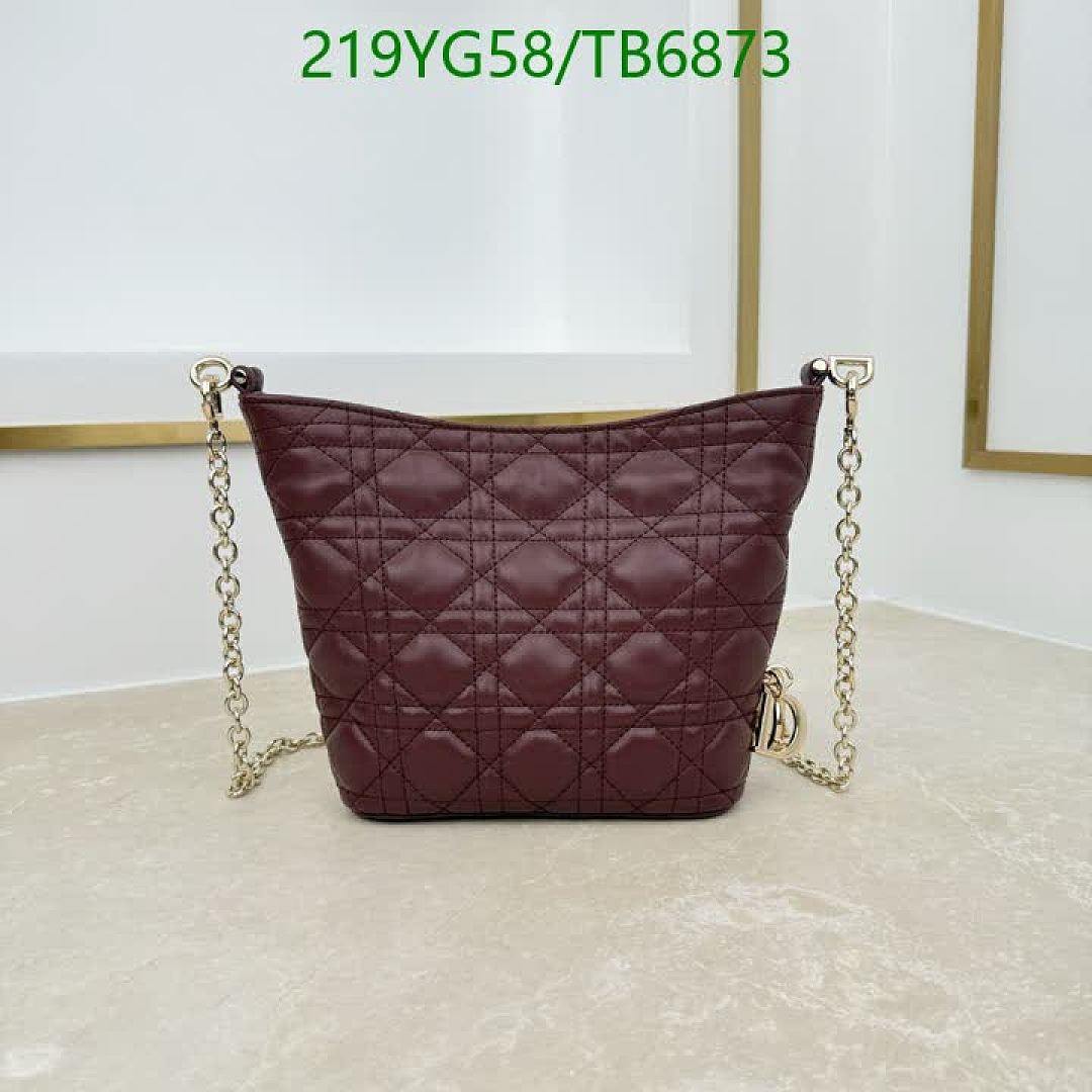 Dior-Bags(5A) Code: TB6873 $: 219USD