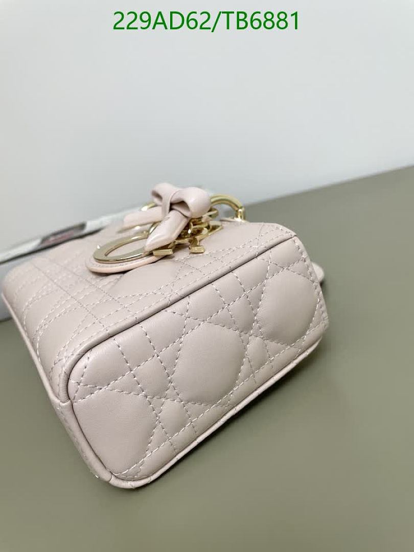 Dior-Bags(5A) Code: TB6881 $: 229USD