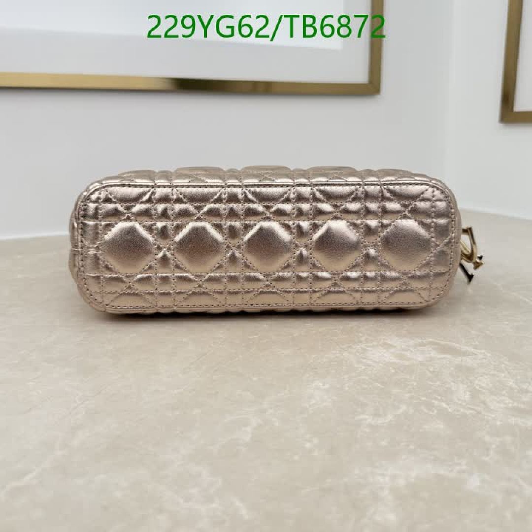 Dior-Bags(5A) Code: TB6872 $: 229USD