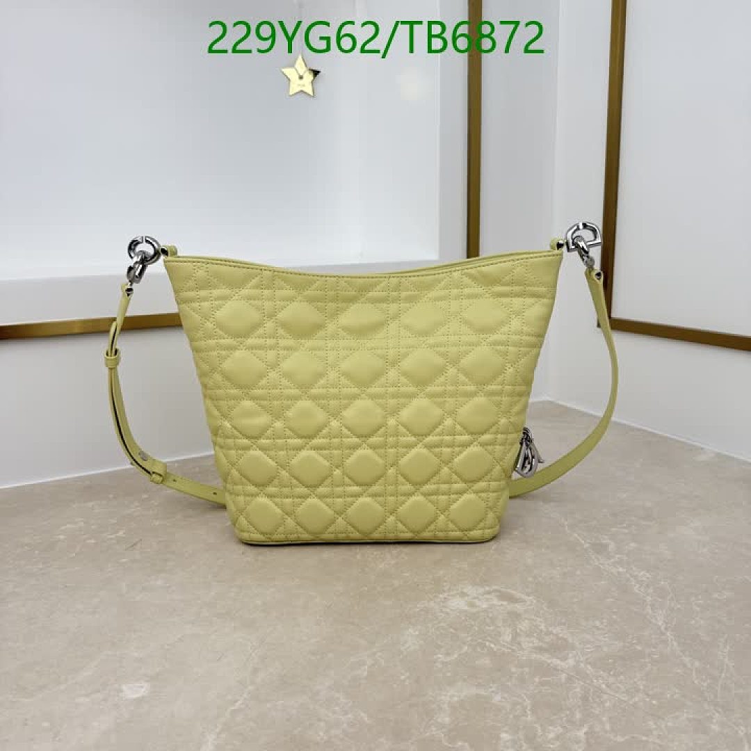 Dior-Bags(5A) Code: TB6872 $: 229USD