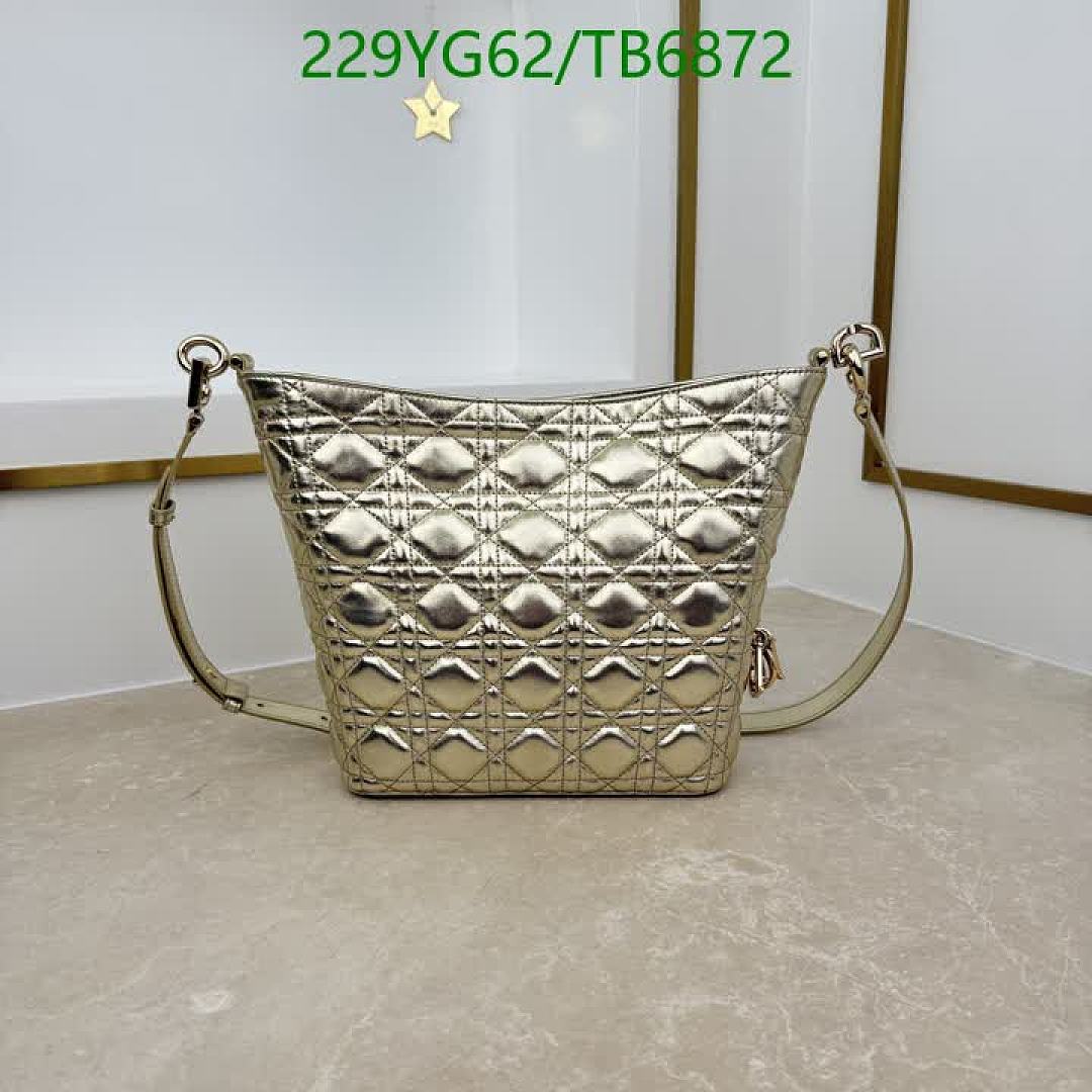 Dior-Bags(5A) Code: TB6872 $: 229USD