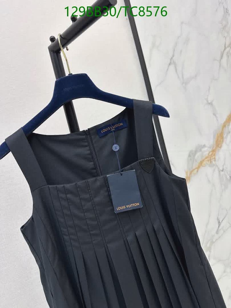 LV-Clothing Code: TC8576 $: 129USD