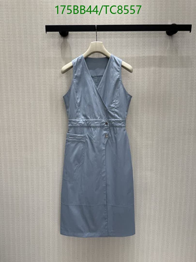 LV-Clothing Code: TC8557 $: 175USD