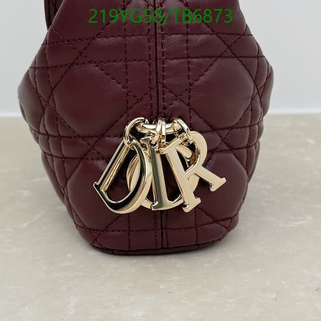 Dior-Bags(5A) Code: TB6873 $: 219USD