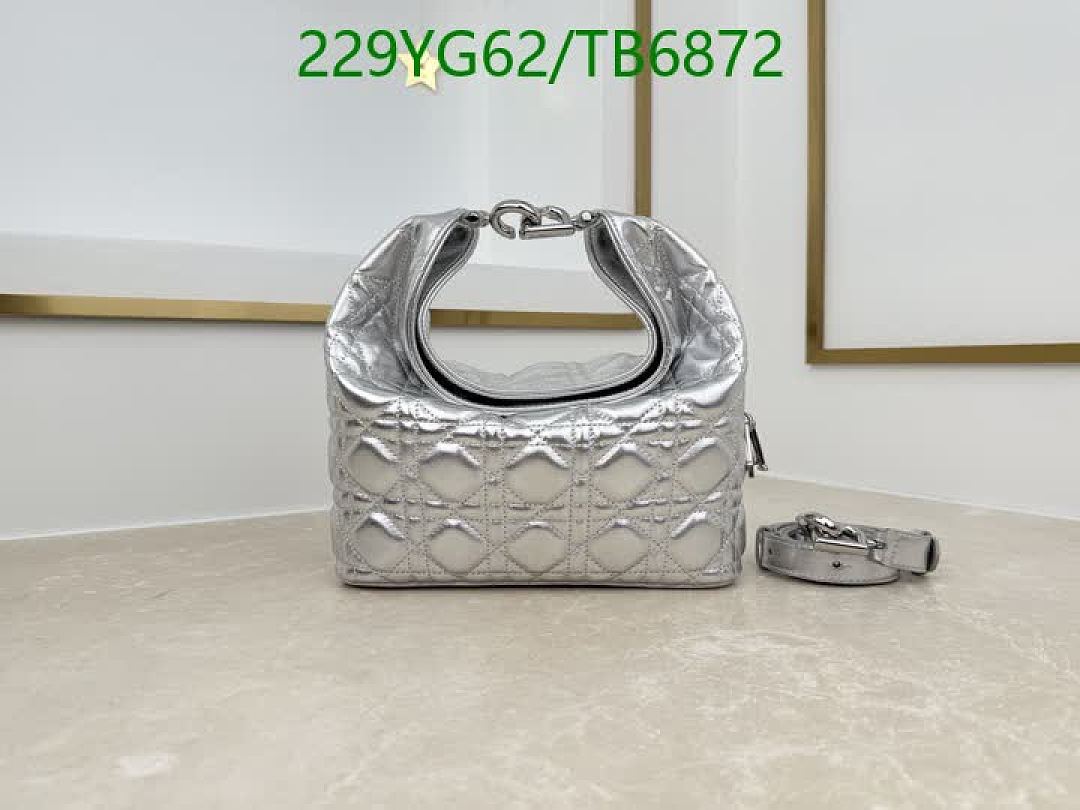 Dior-Bags(5A) Code: TB6872 $: 229USD