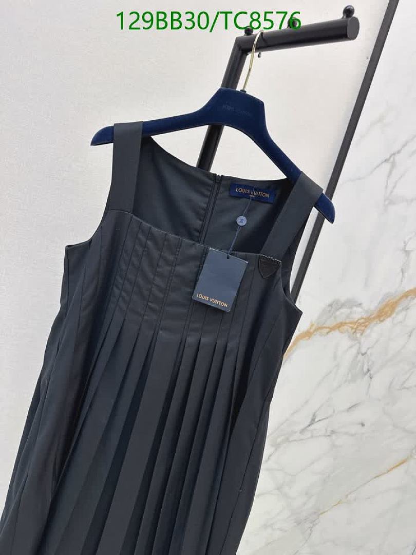 LV-Clothing Code: TC8576 $: 129USD