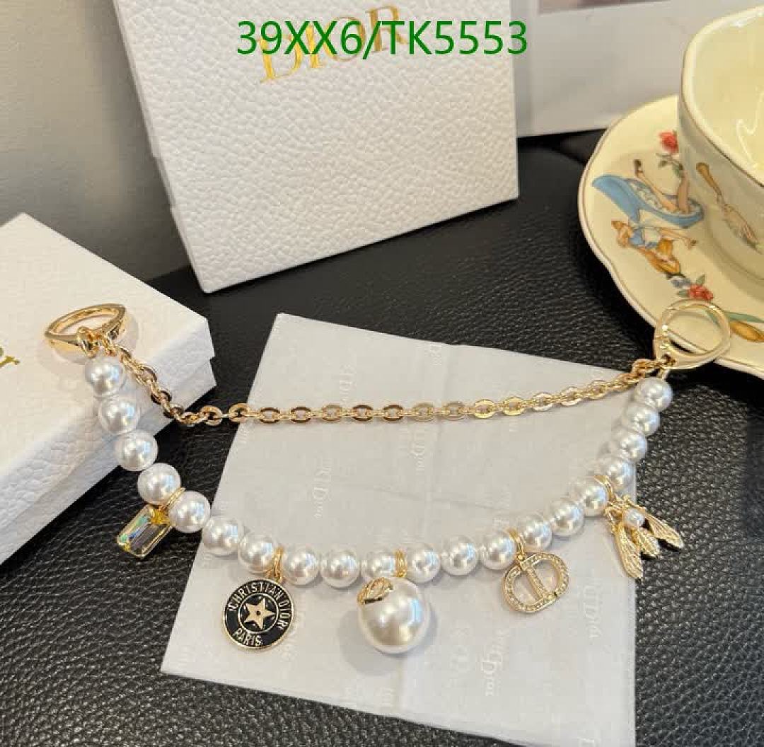 Dior-Keychains Code: TK5553 $: 39USD