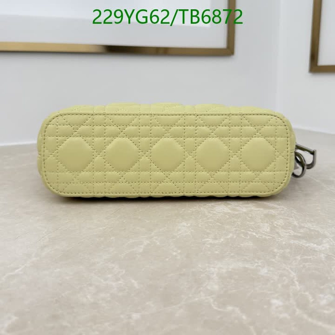 Dior-Bags(5A) Code: TB6872 $: 229USD