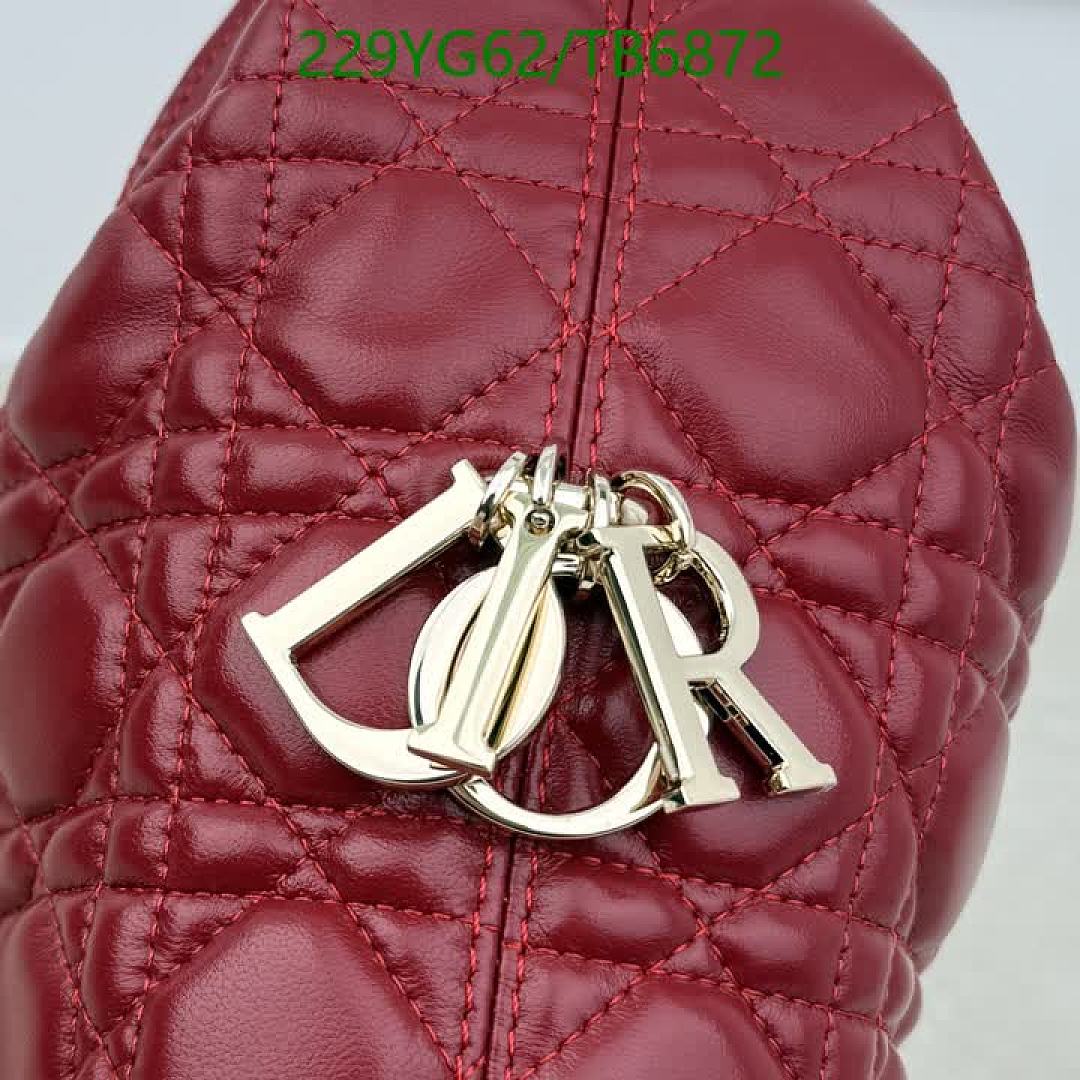 Dior-Bags(5A) Code: TB6872 $: 229USD