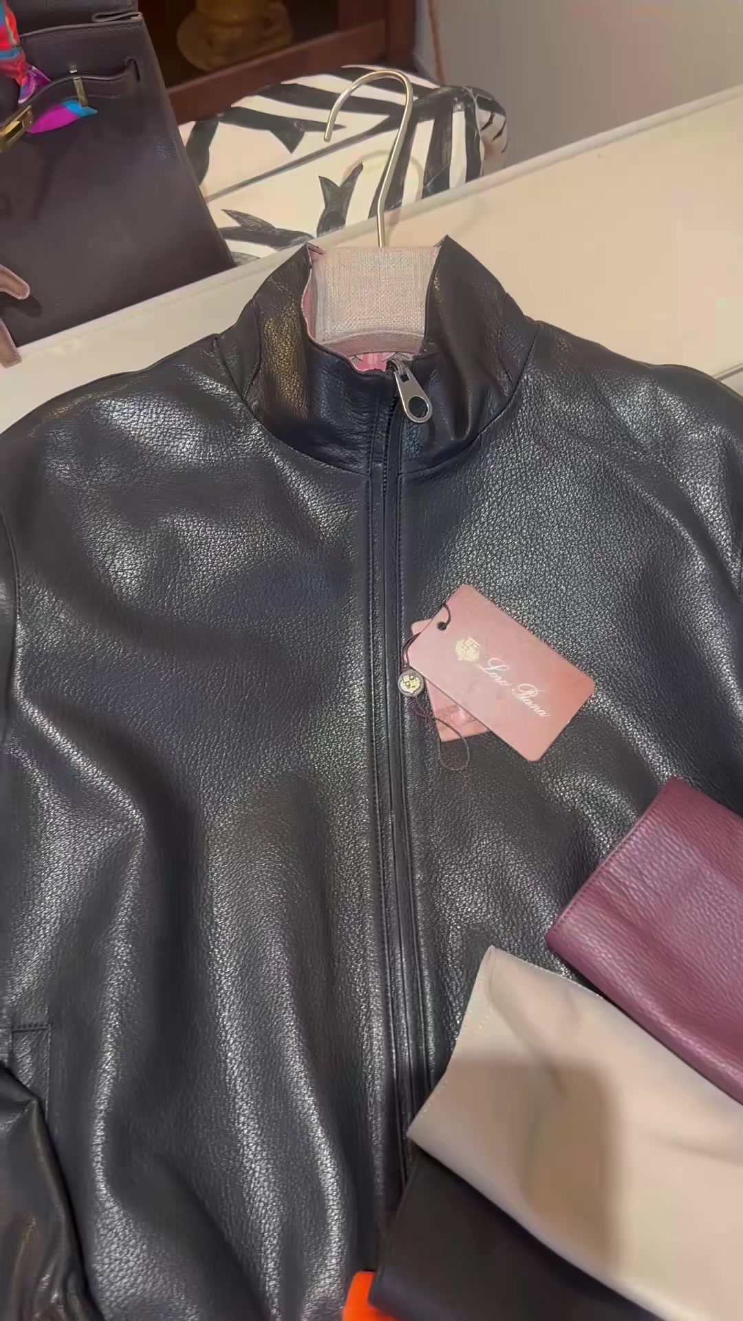 Loro Piana-Down Jackets(Women) Code: TC8237 $: 339USD-Yupoo.ru - Copybrand.Team photo album Loro Piana-Down Jackets(Women) Code: TC8237 $: 339USD