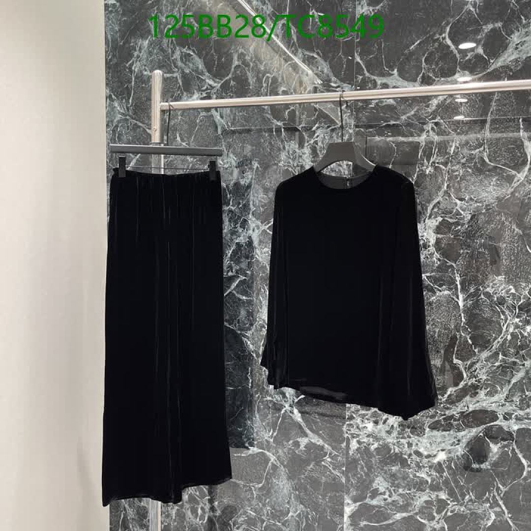 LV-Clothing Code: TC8549 $: 125USD