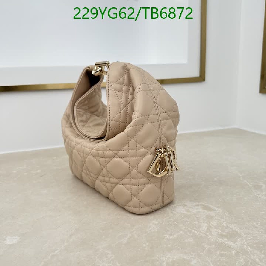 Dior-Bags(5A) Code: TB6872 $: 229USD