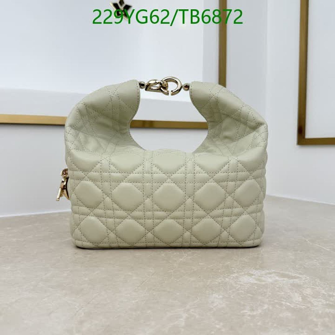 Dior-Bags(5A) Code: TB6872 $: 229USD