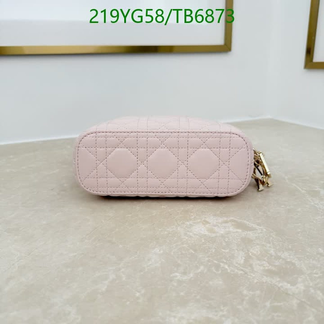 Dior-Bags(5A) Code: TB6873 $: 219USD