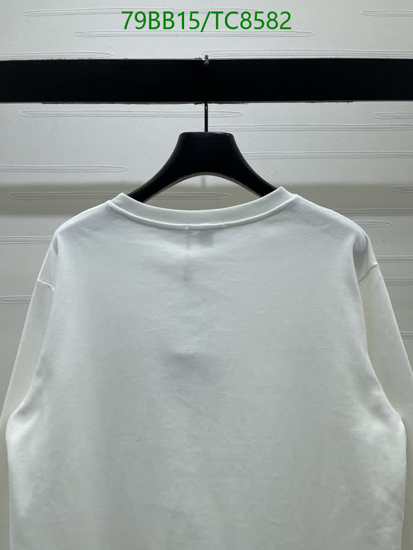 LV-Clothing Code: TC8582 $: 79USD
