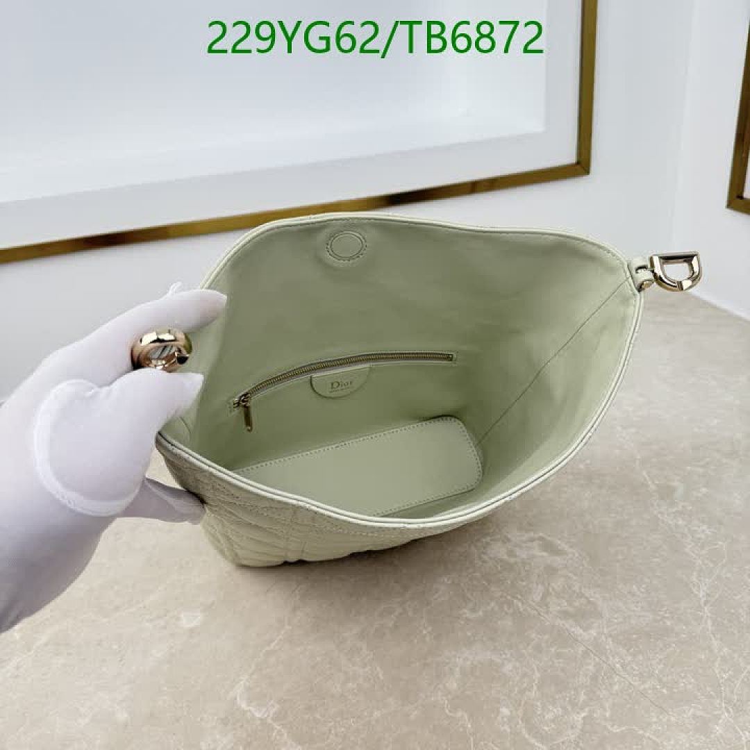 Dior-Bags(5A) Code: TB6872 $: 229USD