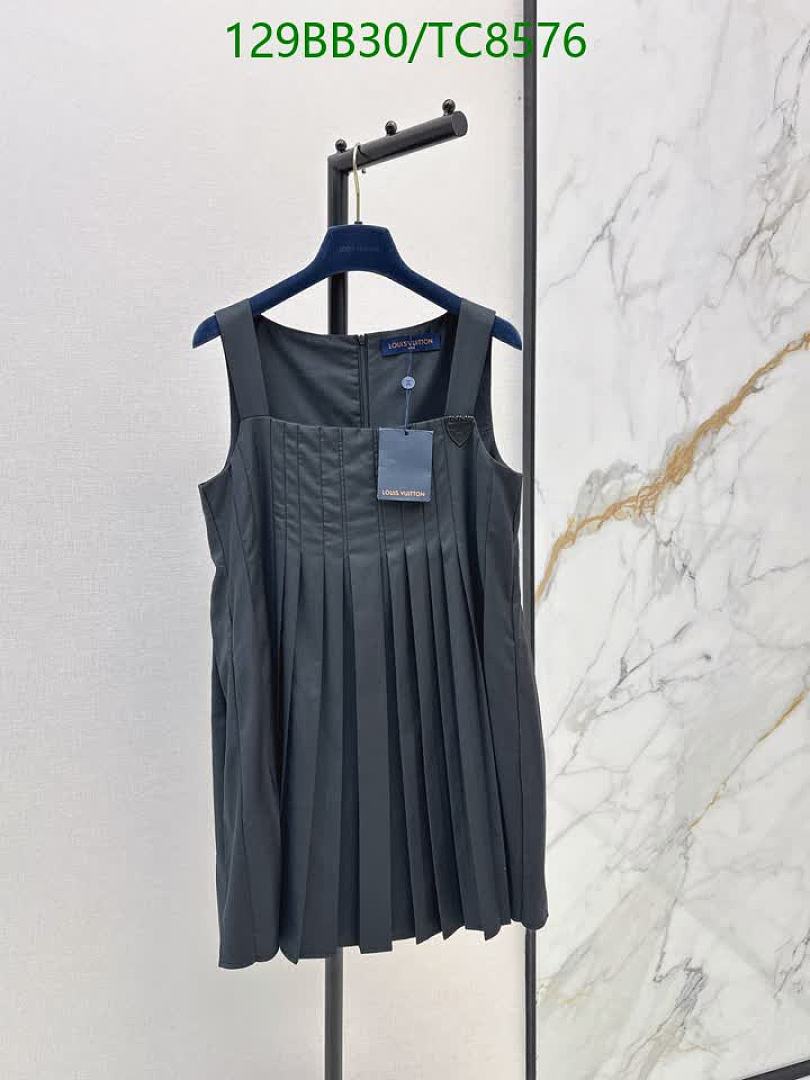 LV-Clothing Code: TC8576 $: 129USD