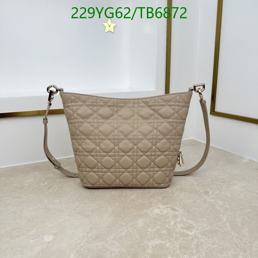 Dior-Bags(5A) Code: TB6872 $: 229USD