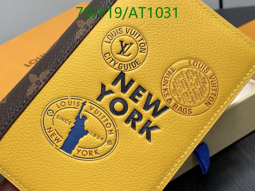 LV-WalletsMirror Quality Code: AT1031 $: 79USD