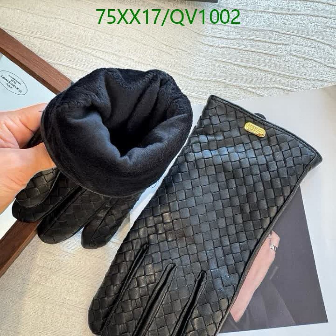 BV-Gloves Code: QV1002 $: 75USD
