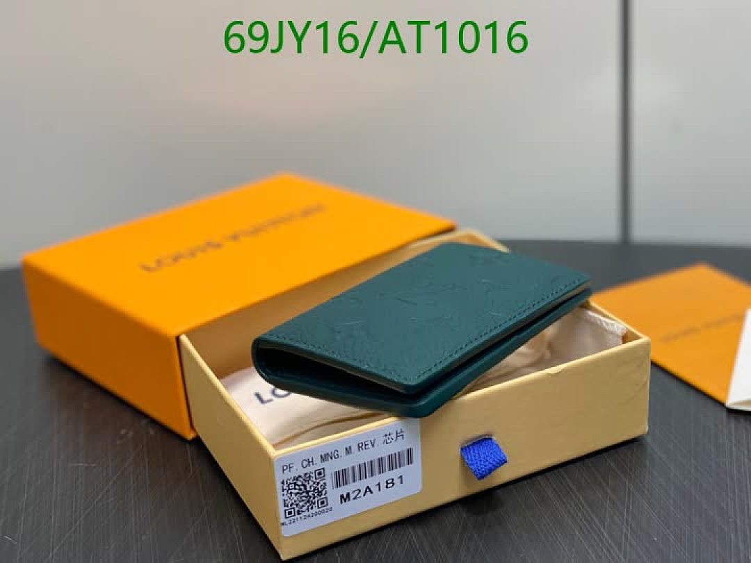 LV-WalletsMirror Quality Code: AT1016 $: 69USD