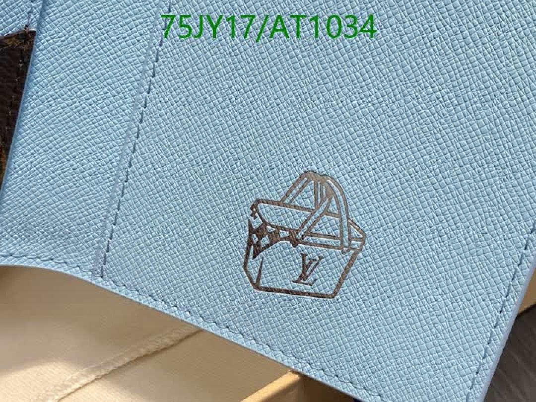 LV-WalletsMirror Quality Code: AT1034 $: 75USD