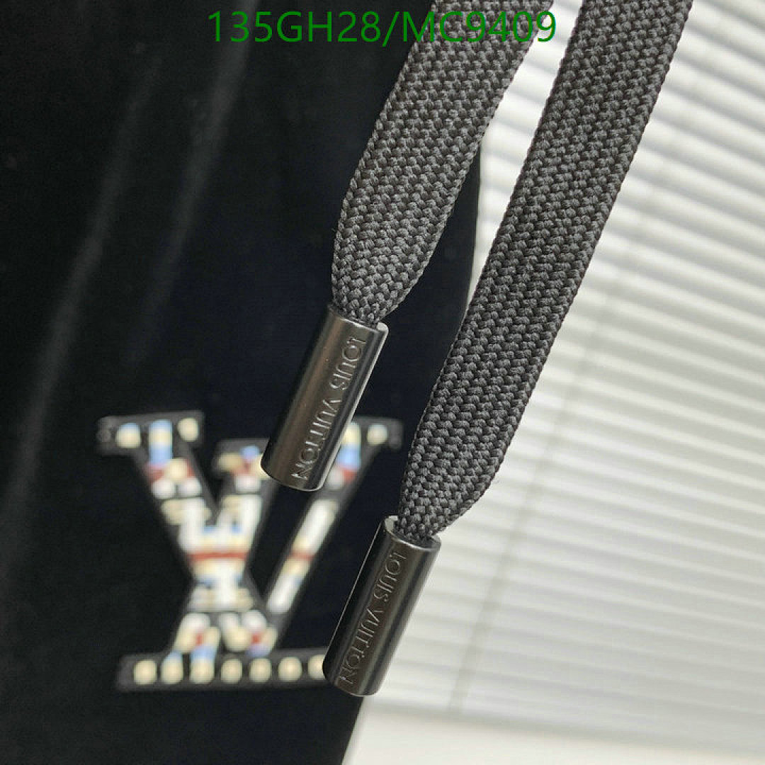 LV-Clothing Code: MC9409 $: 135USD