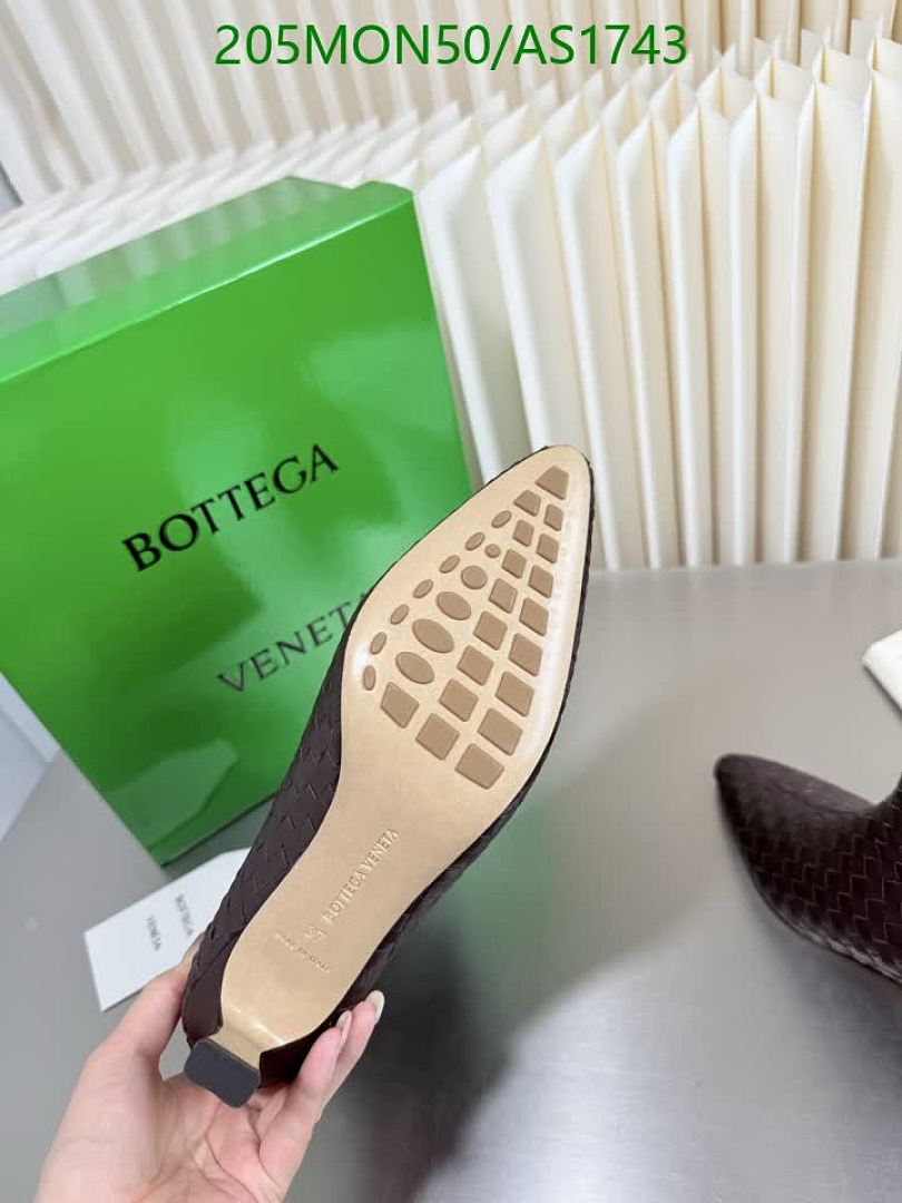 BV-Women Shoes Code: AS1743 $: 205USD