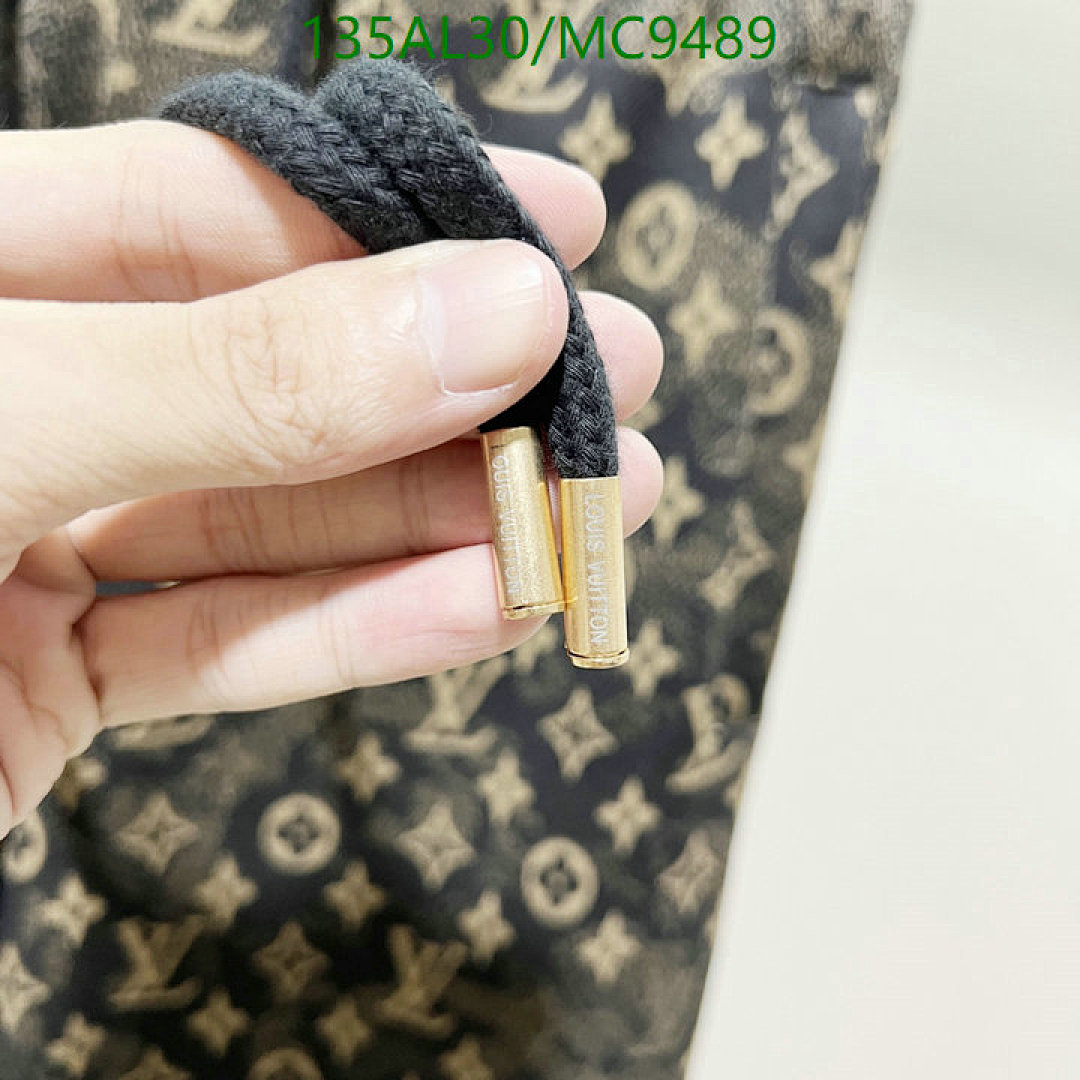 LV-Clothing Code: MC9489 $: 135USD
