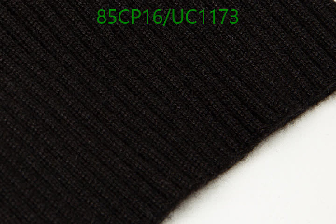 Moncler-Clothing Code: UC1173 $: 85USD