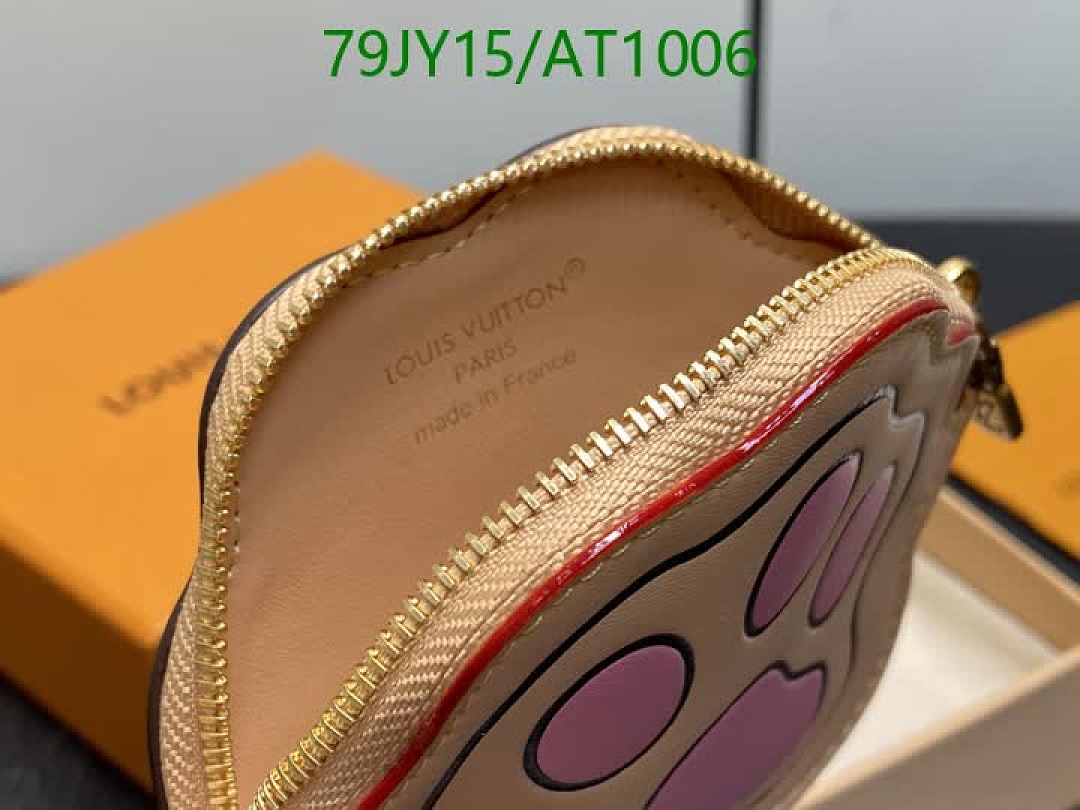 LV-WalletsMirror Quality Code: AT1006 $: 79USD