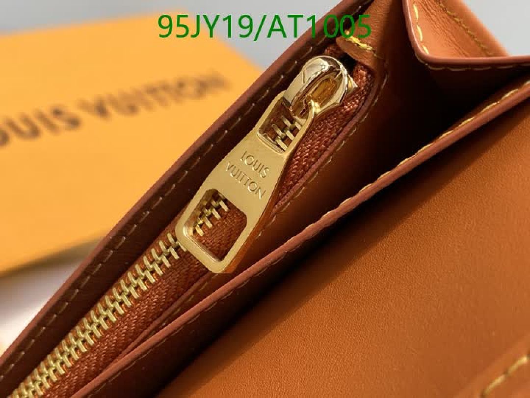 LV-WalletsMirror Quality Code: AT1005 $: 95USD