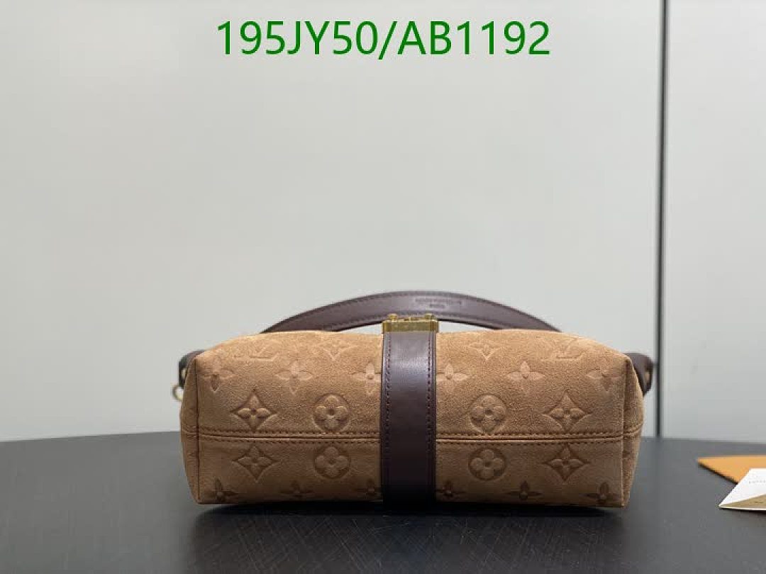 LV-BagsMirror Quality Code: AB1192 $: 195USD