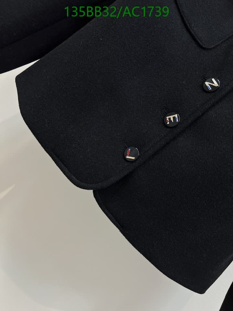 Chanel-Clothing Code: AC1739 $: 135USD