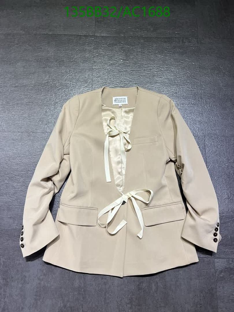 MM6-Clothing Code: AC1688 $: 135USD