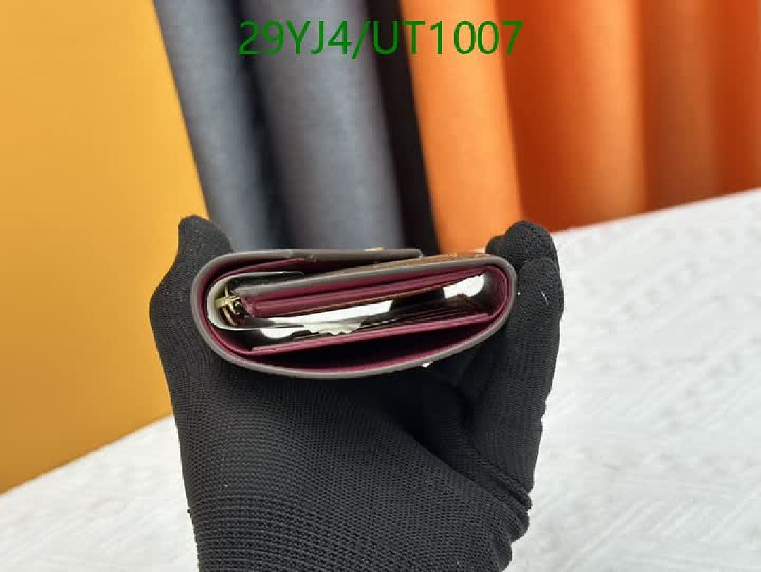 LV-Wallets-4A Quality Code: UT1007 $: 29USD