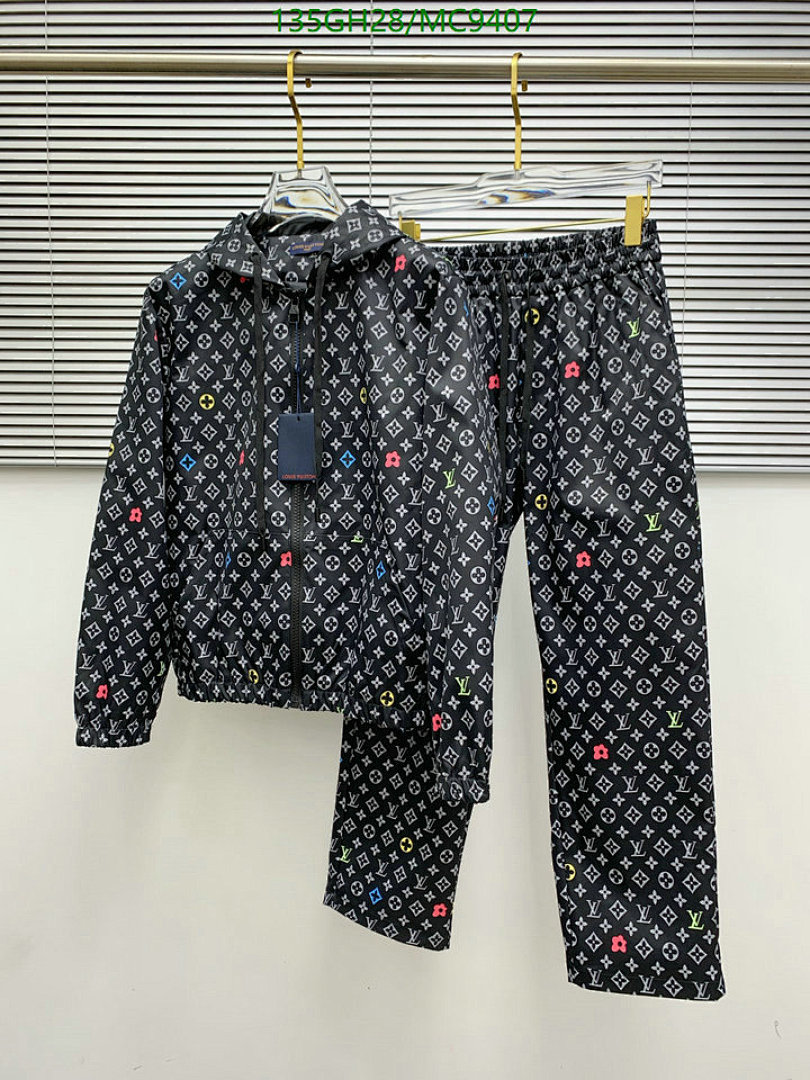 LV-Clothing Code: MC9407 $: 135USD