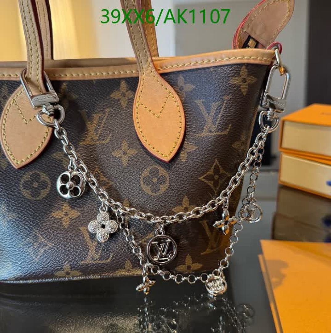 LV-Keychains & Charms Code: AK1107 $: 39USD