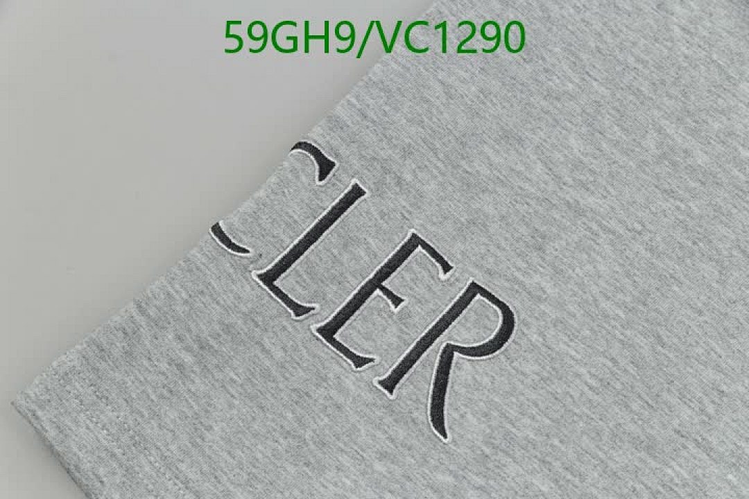 Moncler-Clothing Code: VC1290 $: 59USD
