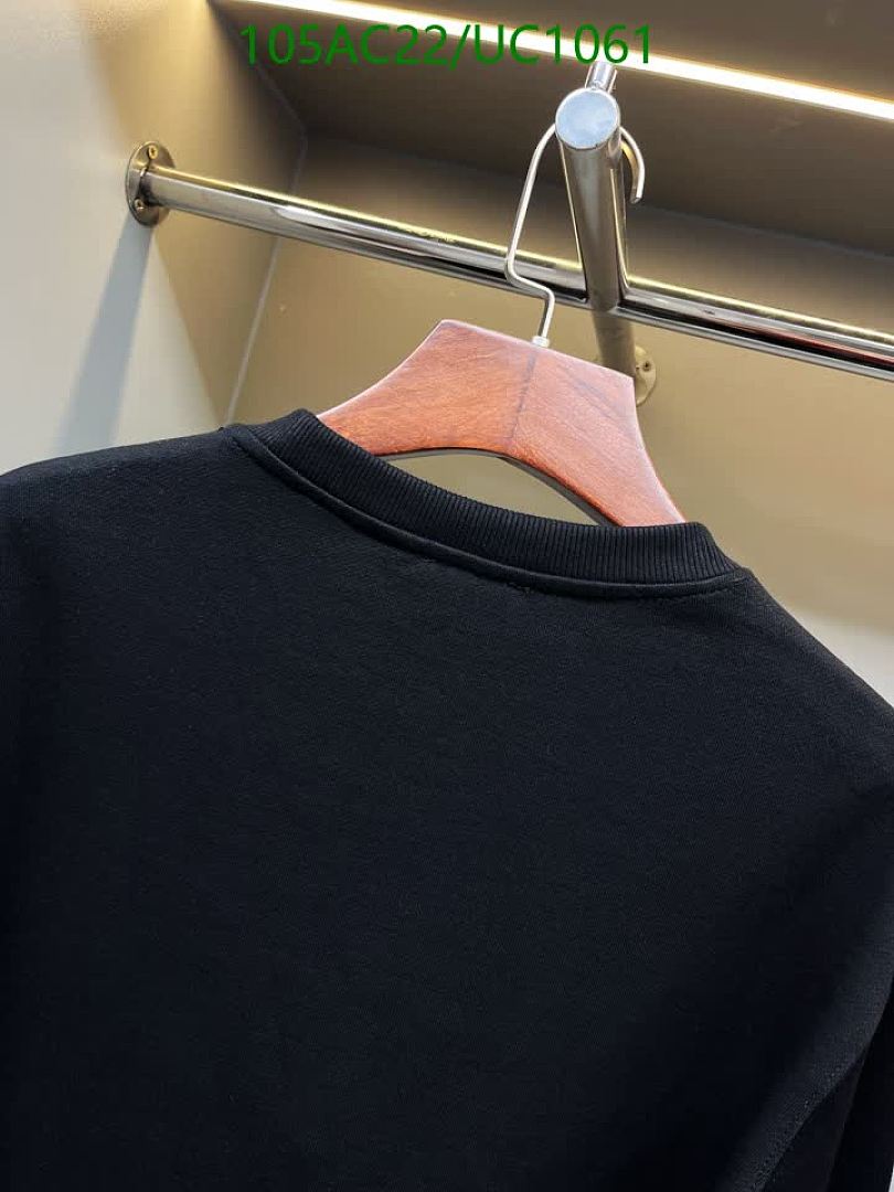 Burberry-Clothing Code: UC1061 $: 105USD