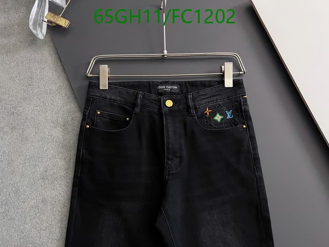 LV-Clothing Code: FC1202 $: 65USD
