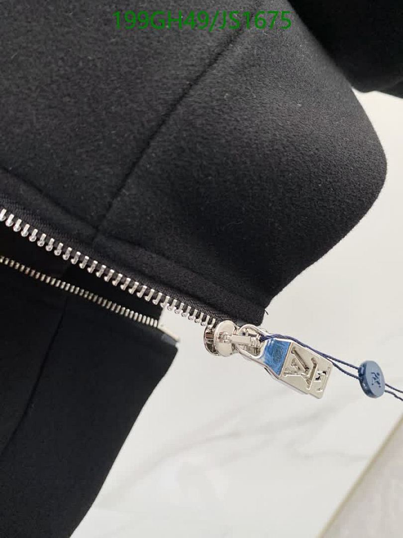 LV-Clothing Code: JS1675 $: 199USD