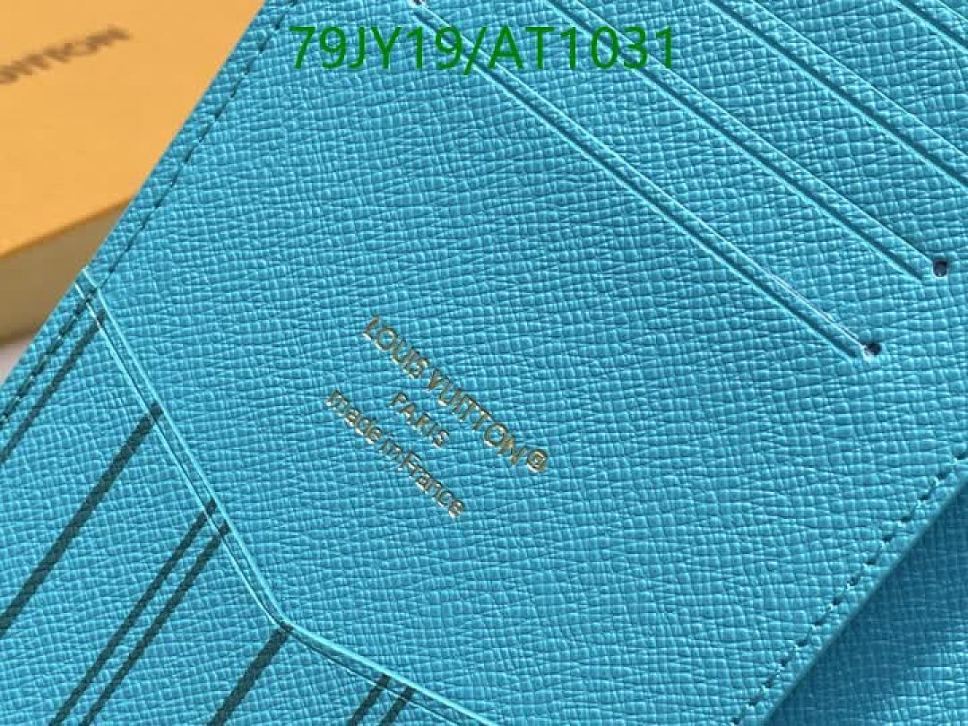 LV-WalletsMirror Quality Code: AT1031 $: 79USD