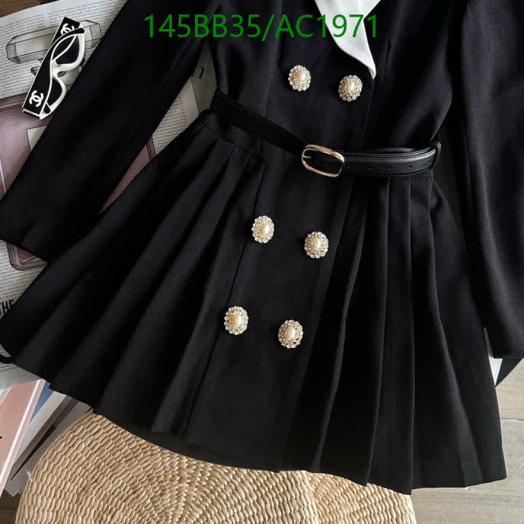 Chanel-Clothing Code: AC1971 $: 145USD