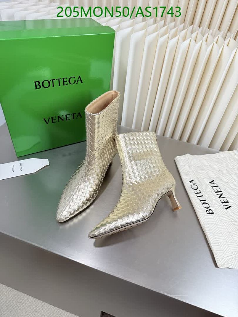 BV-Women Shoes Code: AS1743 $: 205USD