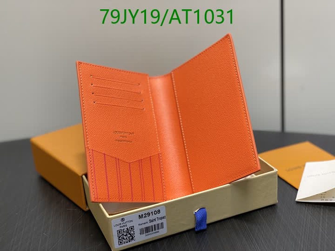 LV-WalletsMirror Quality Code: AT1031 $: 79USD