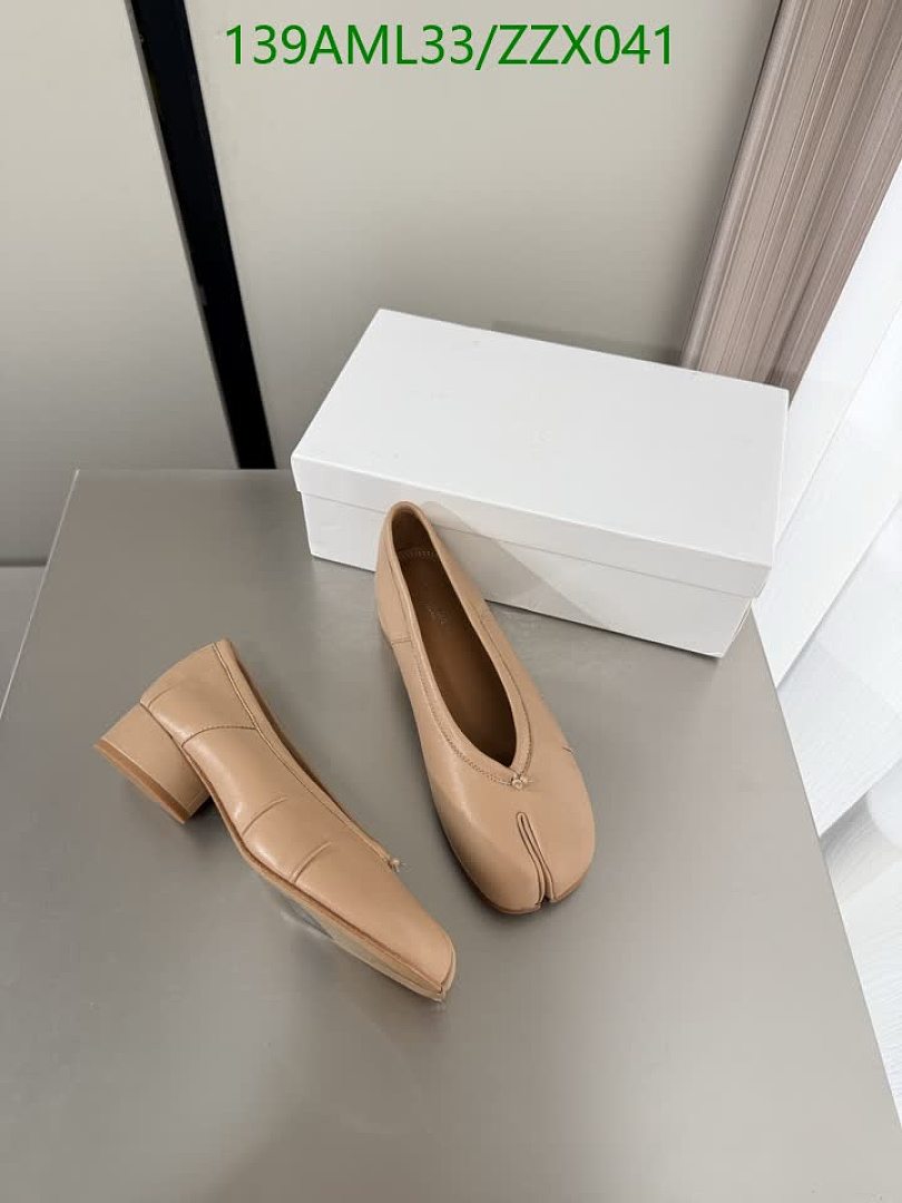 MM6-Women Shoes Code: ZZX041 $: 139USD